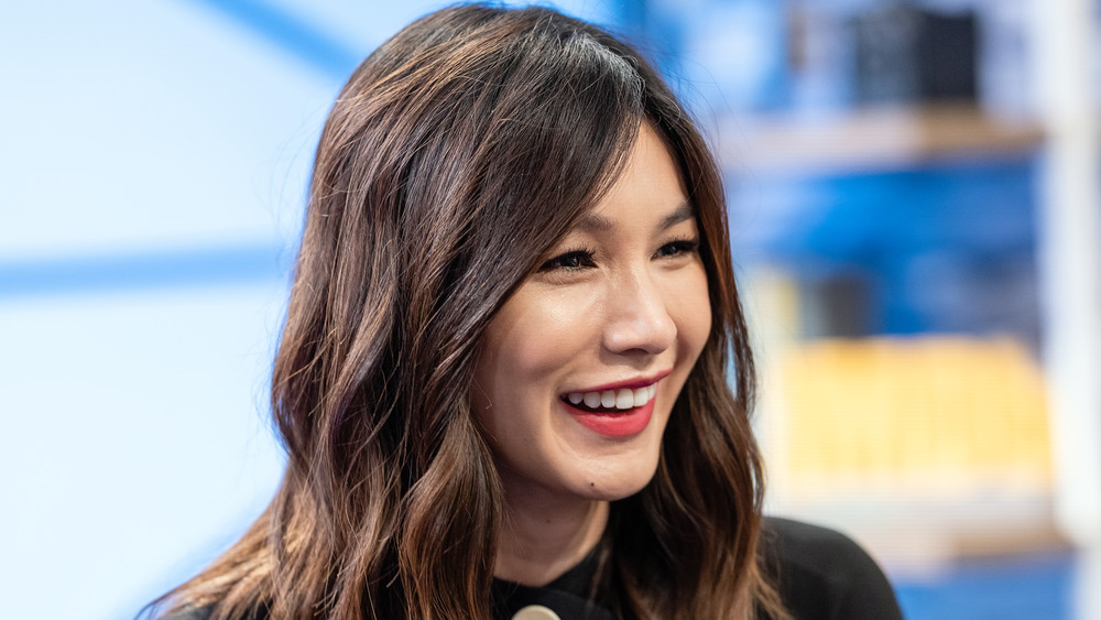 Gemma Chan souriant lors d'une interview