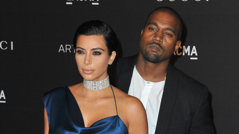 Kim Kardashian sur le tapis rouge avec Kanye West