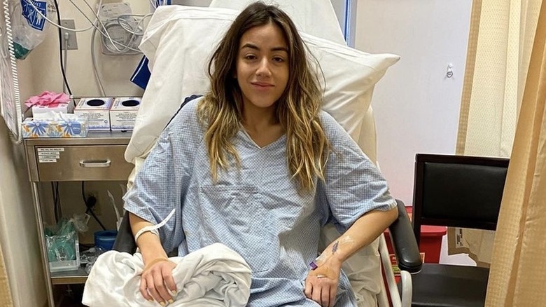 Chloe Bennet, dans un lit d'hôpital, photo de 2020 