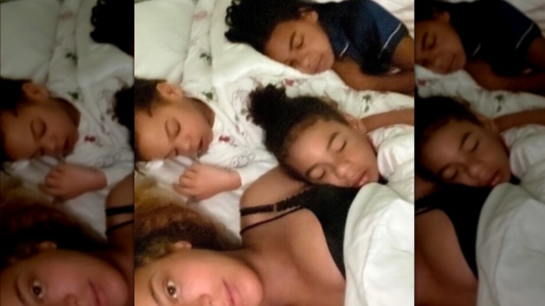 Beyoncé selfie en train de coucher avec ses trois enfants