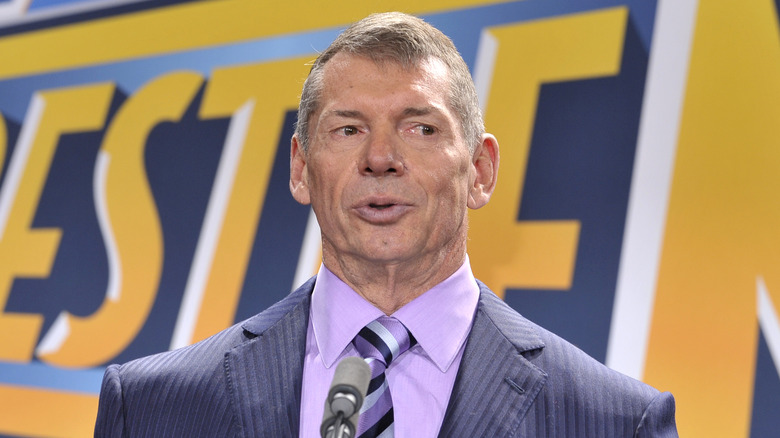 Vince McMahon parlant 