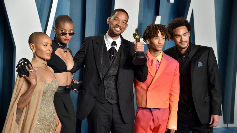 Will Smith et sa famille posant
