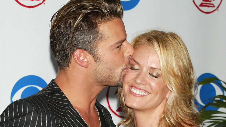 Ricky Martin embrasse Rebecca de Alba