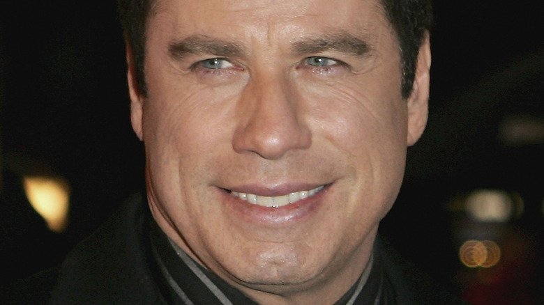 John Travolta souriant