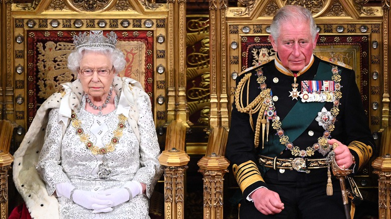 La reine Elizabeth et le prince Charles en 2019