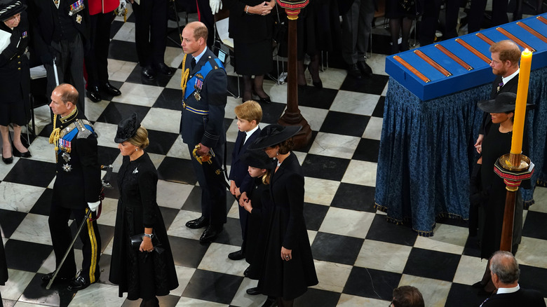 William, prince de Galles et Catherine, princesse de Galles, prince George de Galles, princesse Charlotte de Galles aux funérailles de la reine