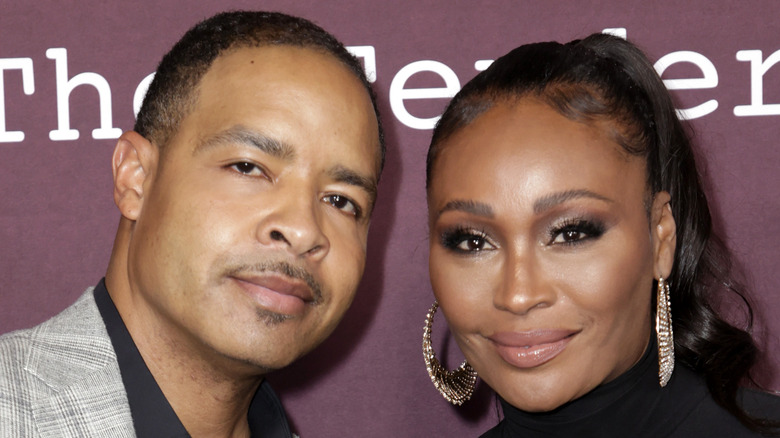 Cynthia Bailey Mike Hill sourit tapis rouge