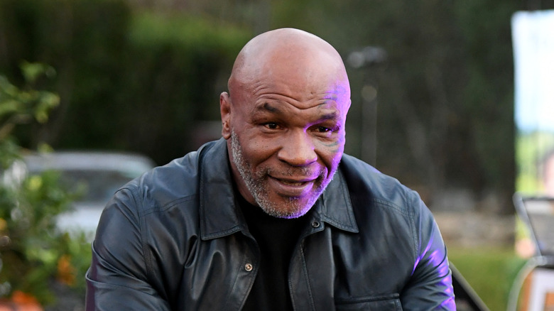 Mike Tyson souriant