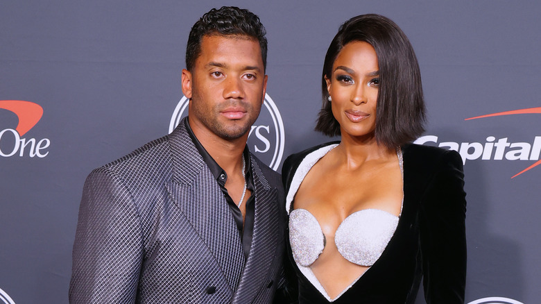 Tapis rouge Russell Wilson et Ciara
