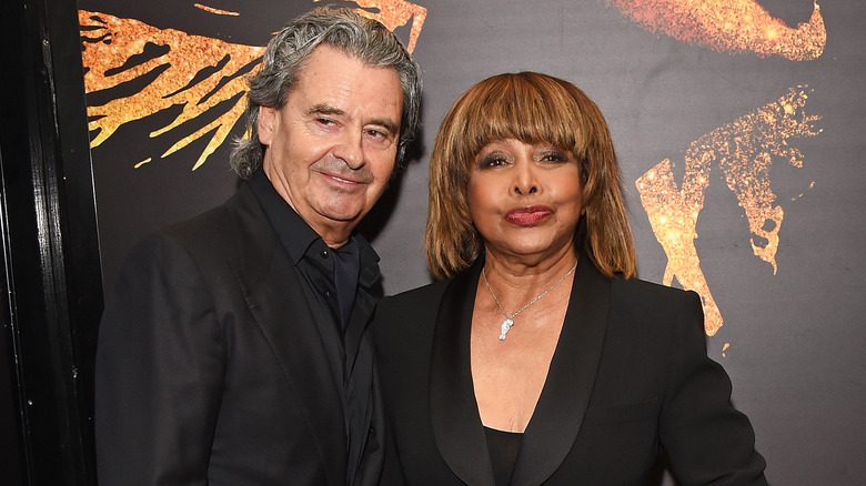 Tina Turner posant avec Erwin Bach