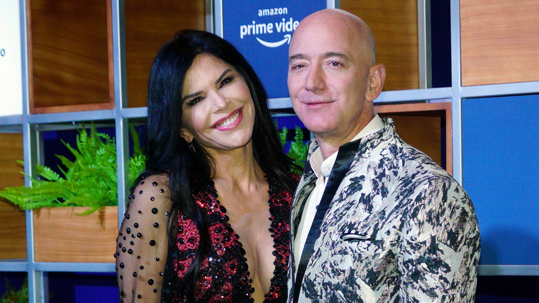 Lauren Sánchez et Jeff Bezos souriants
