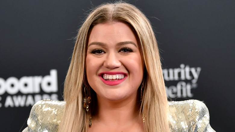 Kelly Clarkson grand sourire